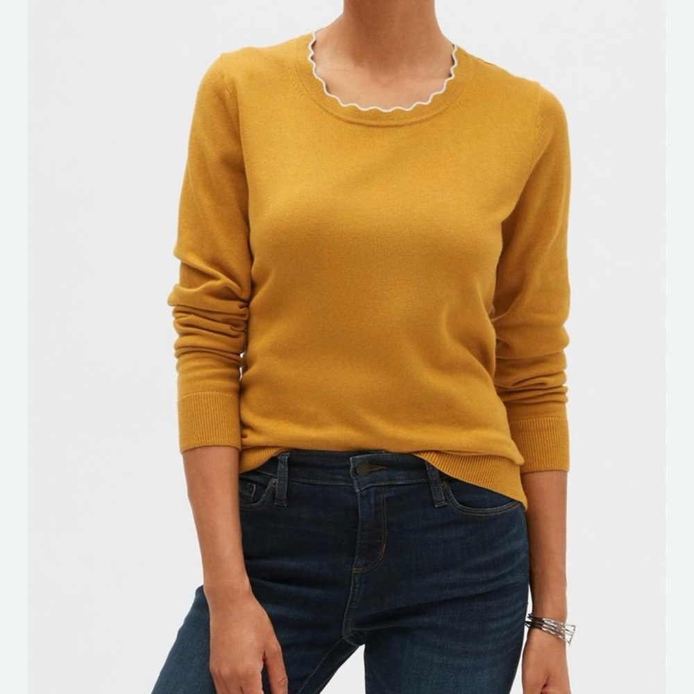 Banana Republic Mustard Crew Neck Sweater